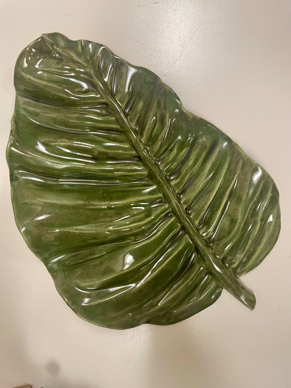 CERAMICS & GLASSWORKS HONORABLE MENTION – Leaf by Raja Aossey-Jensen