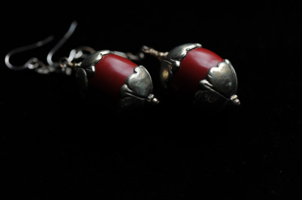 Red Barrel Earrings – Tibet by Marijim Thoene