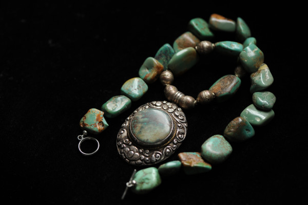 Round Turquoise Necklace – Tibet by Marijim Thoene