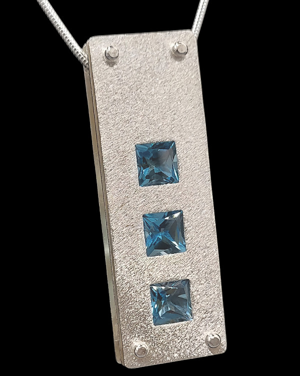 SS25 - Lake & Sky by Mary Kernahan