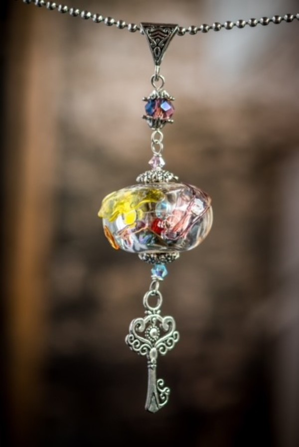 JEWELRY HONORABLE MENTION – Small World by Augusta Simmons