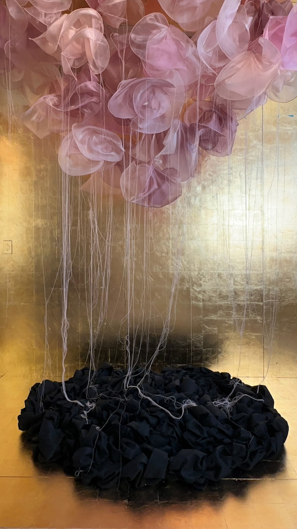Between Heaven and Earth, an installation by Marianne Hall, Image 1.