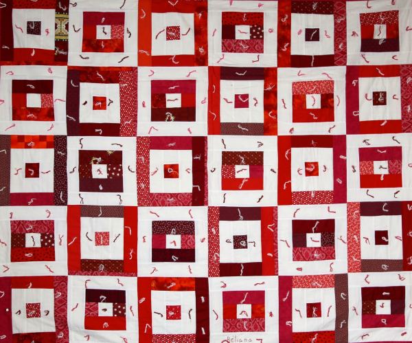 Red Squares Throw Quilt by Béliana Maxime