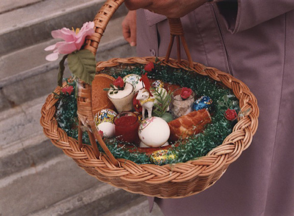 Swienconka: basket by Marion Faller