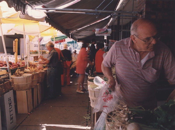 Guercio and Sons: sidewalk displays by Marion Faller