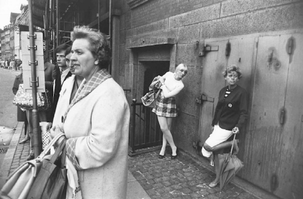 Untitled #3 by Garry Winogrand, Image 1.