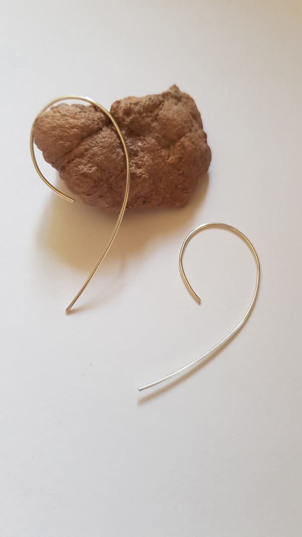 Curved Marks & Lines Earrings (Polished) #1 by Naomi Eleftheriou