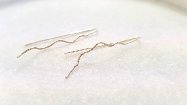 Marks & Lines Earrings (Rough Spaghetti) by Naomi Eleftheriou