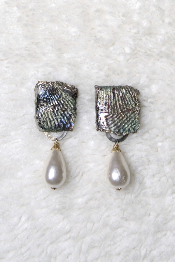 Earrings | Ceramic and Cotton Pearl