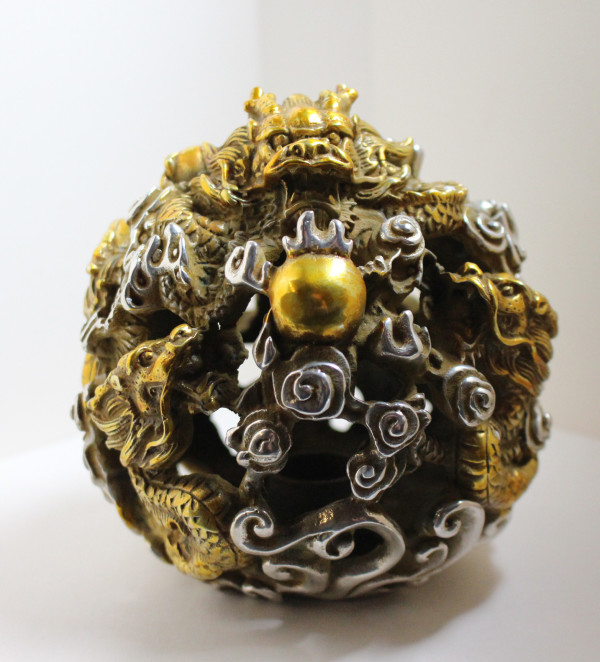 Dragon and pearl globe