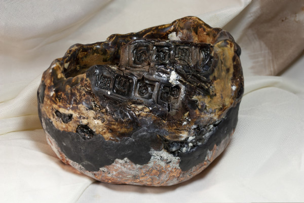 Bowl 'May you be free from enmity' B. 444 by Kevin Marshall