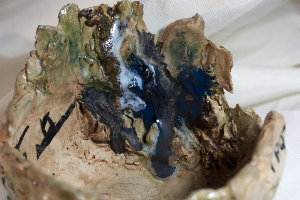 Bowl '(May we live in) tranquility B. 461 by Kevin Marshall