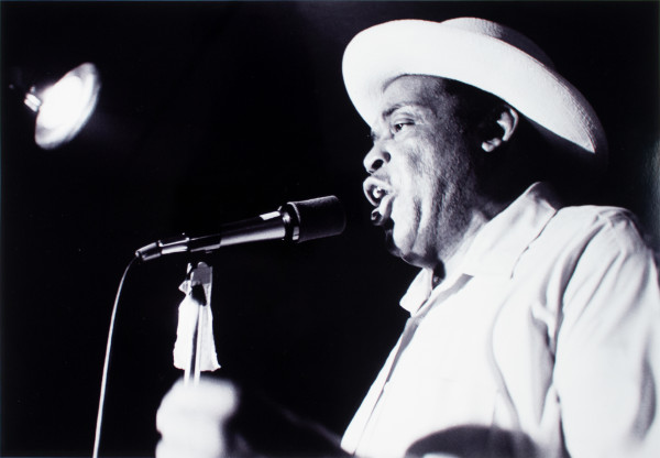Willie Dixon, Toad's Place, New Haven by William R. Ferris