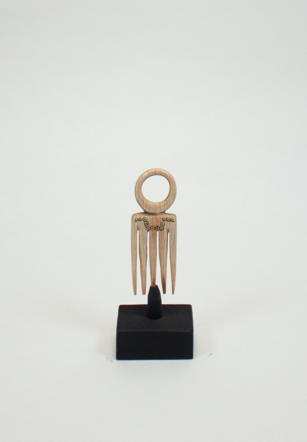 Comb (Dinka People, Sudan) by Unknown
