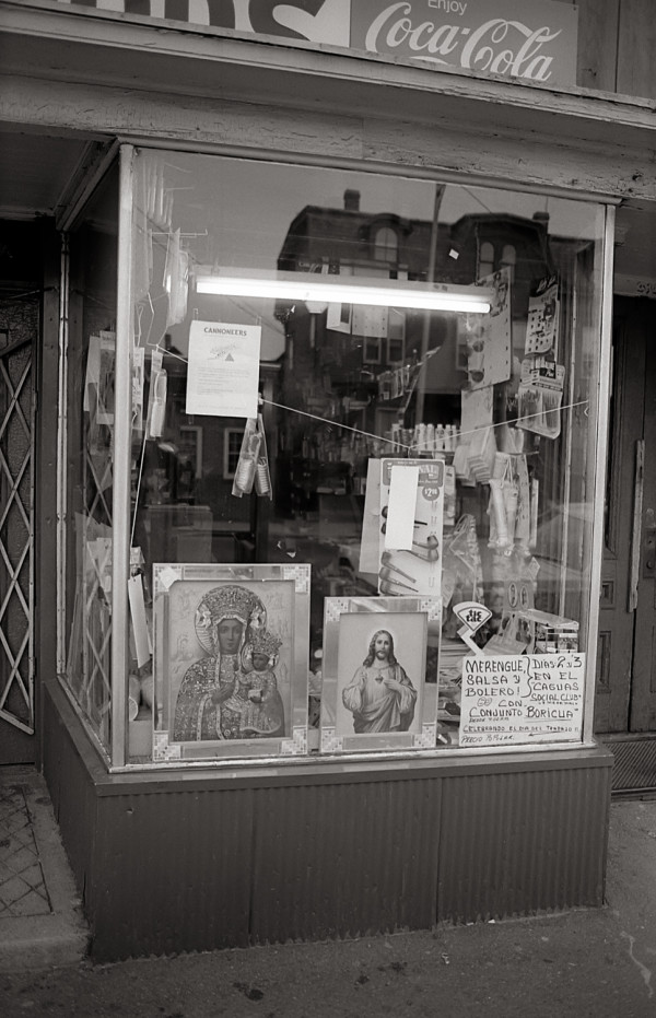 Lawrence, Massachusetts, Store with Icons