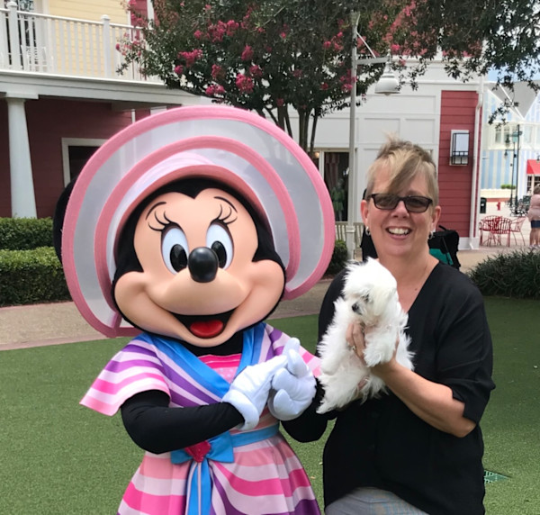 JACINTHE LACROIX. MASTER ARTIST AND SCULPTOR WITH MRS BLUE AND MINIE MOUSE AT DISNEY by JACINTHE LACROIX. MASTER SCULPTOR AND ARTIST