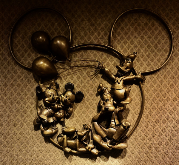 Mickey and Friends Balloons (Fab 5 Wall Relief) 5/20 ap by Jacinthe Lacroix