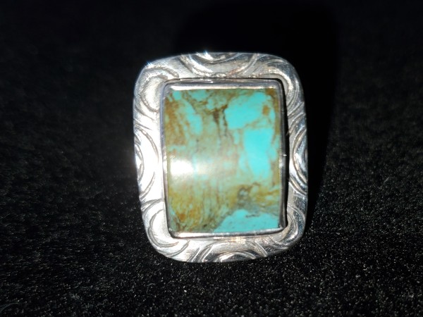 JEWELRY   -   Sterling Silver & Turquoise Ring With Etched Surround