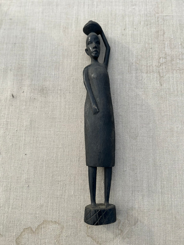 Vinage African Statue / Hand crafted