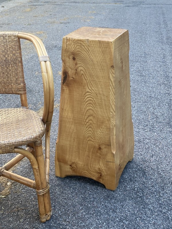 Solid wood pedestal
