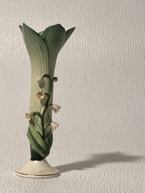 Lefton flower vase
