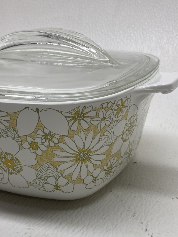 Corning ware floral bouquet covered casserole