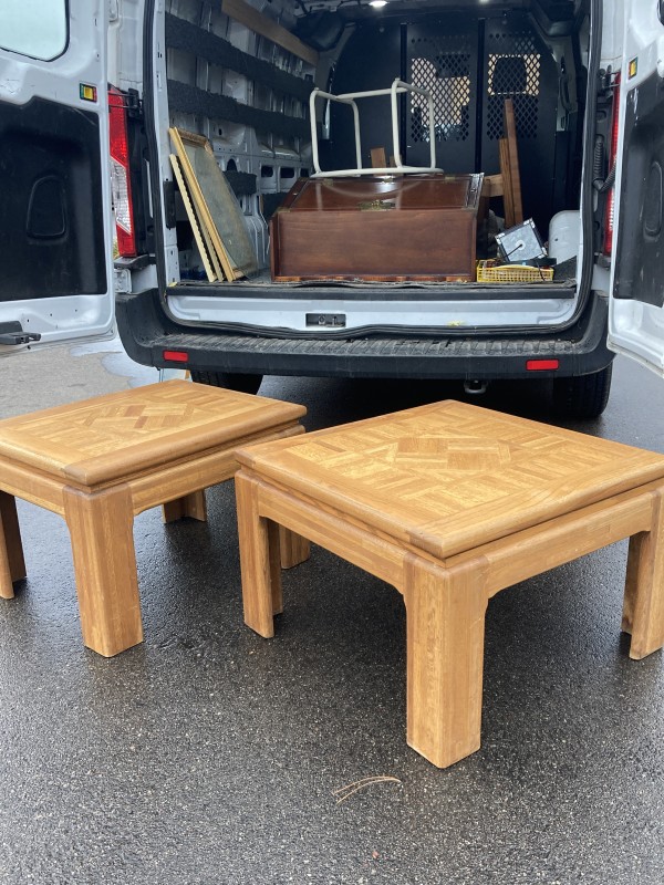 Parquet top side oak modern table