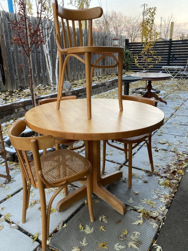 Thonet table and chair set