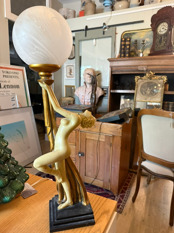 Art Deco style lamp
