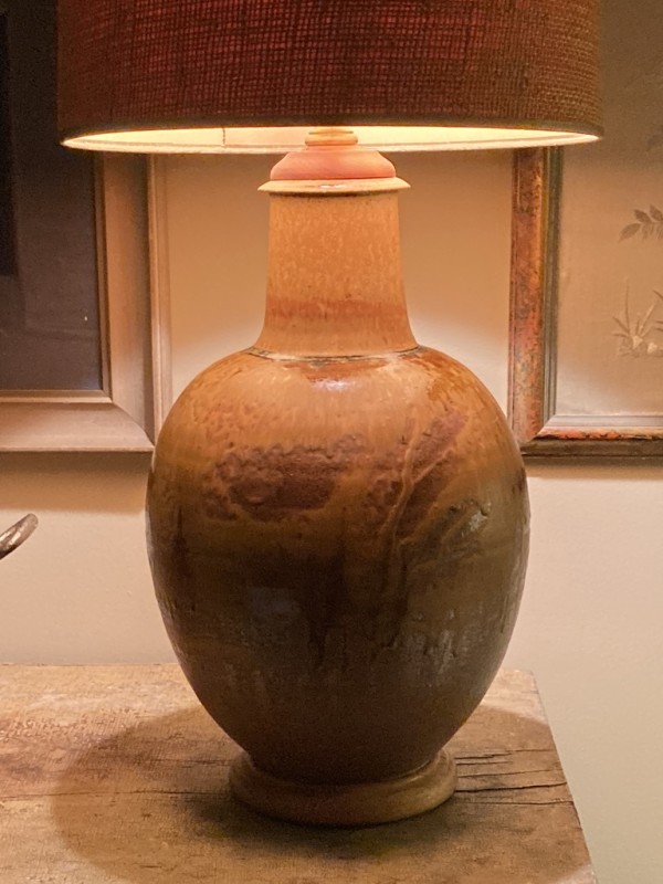 Art pottery table lamp