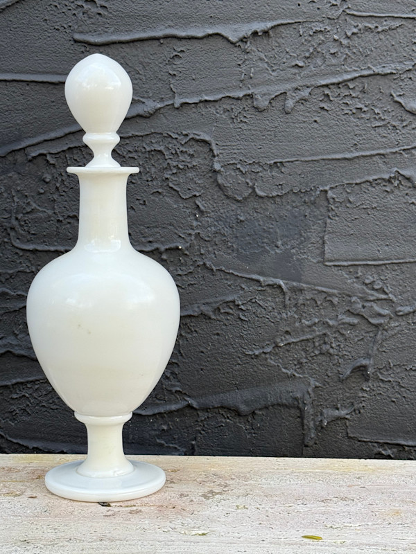 Portieux Vallerysthal milk glass decanter