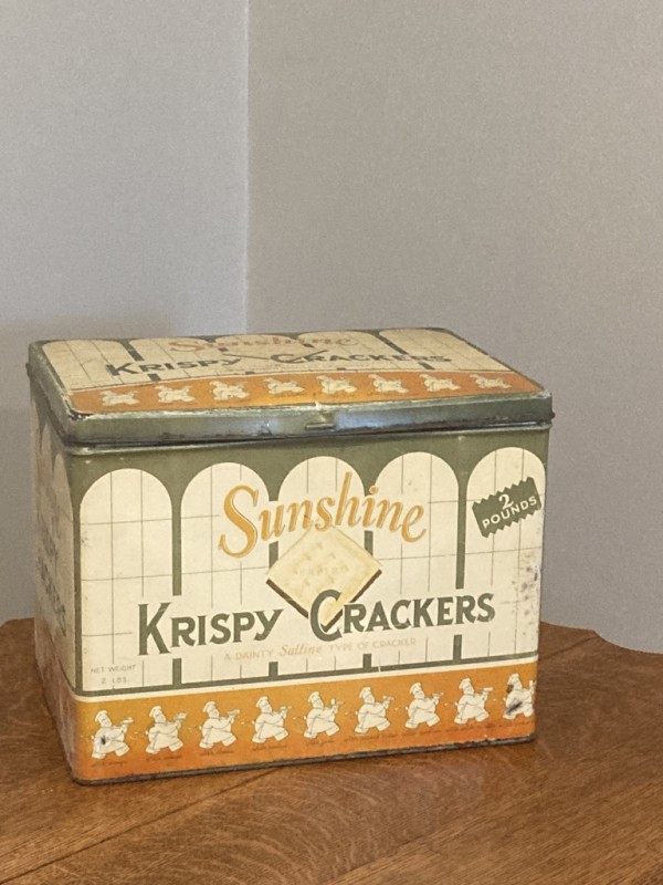 Krispy Crackers tin