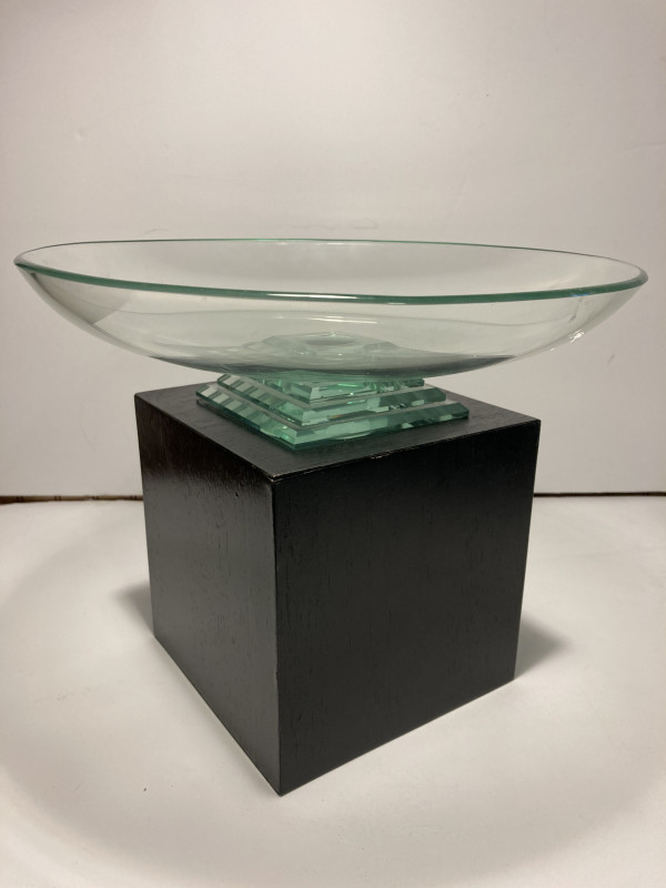 Post Modern art glass bowl