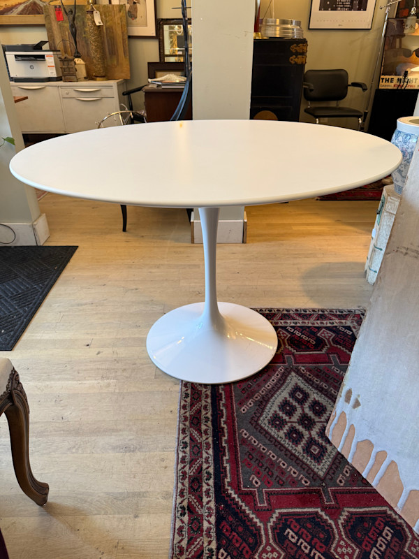 Eames tulip base dinette table