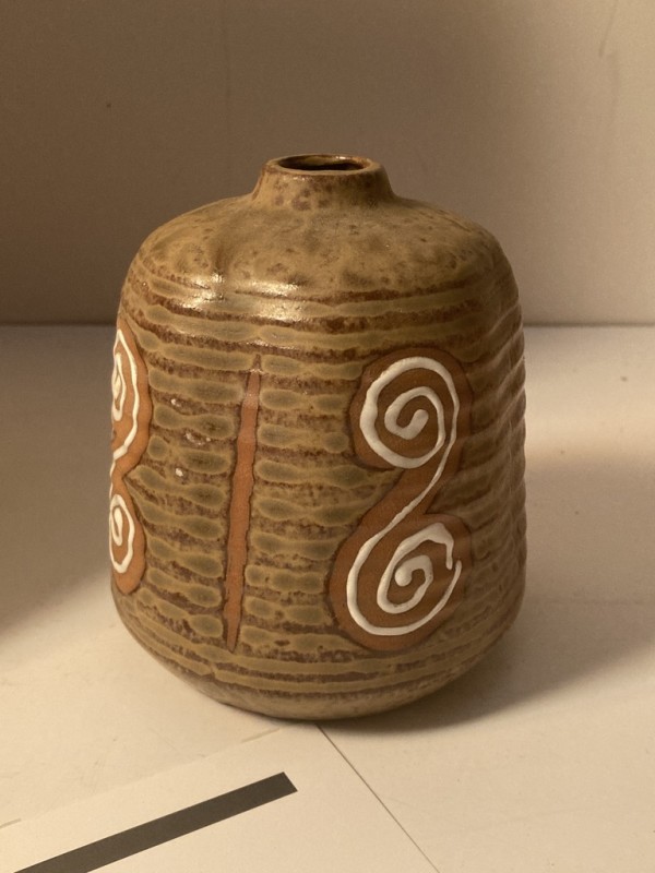 Small Japanese pottery vase