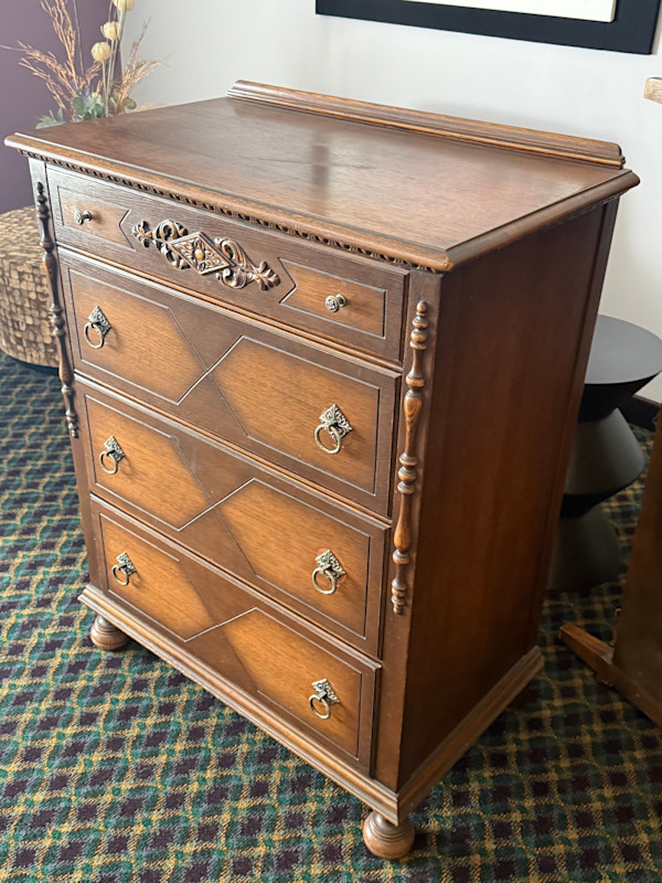 Northern Furniture 4 drawer chest of drawers
