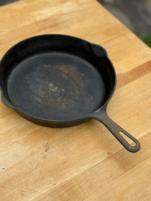 #8 Griswold cast iron pan
