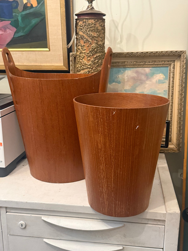 Teak waste paper basket, Image 1.