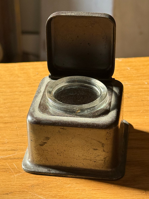 small arts n crafts era inkwell, Image 1.