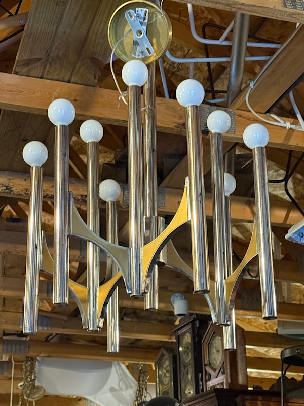 Lightolier chandelier by Gaetano Sciolari