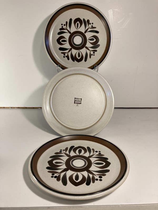 Folkstone  INCA Noritake 10 1/2" dinner plate