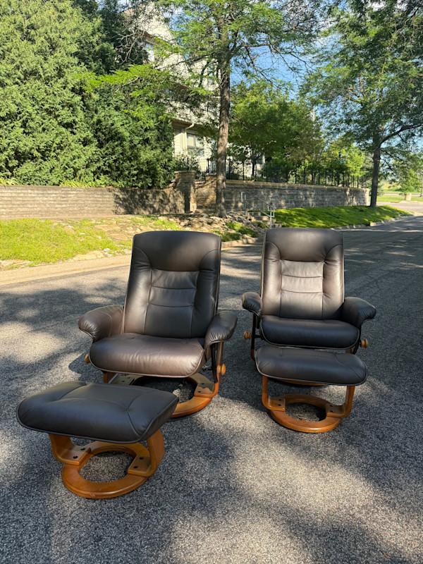Bench master recliner and ottoman