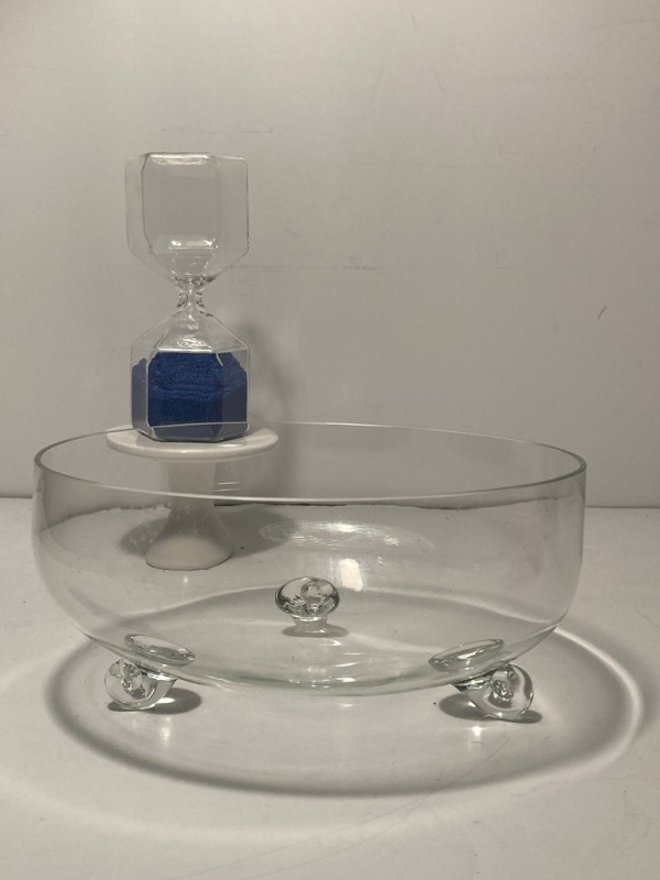 Clear low bowl with handblown feet