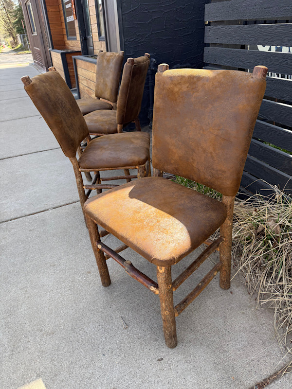 set of  4 Old Hickory chairs, Image 1.