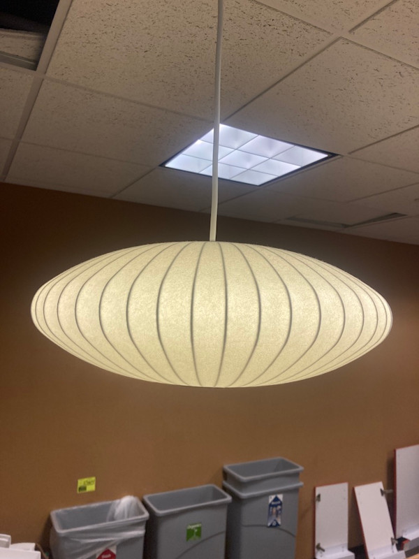 Modernica saucer light