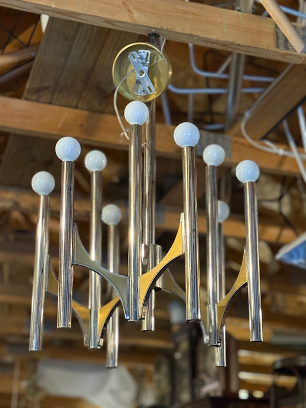 Lightolier chandelier by Gaetano Sciolari