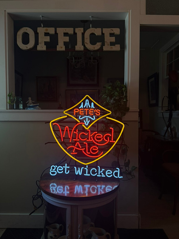 Petes Wicked Ale beer neon sign