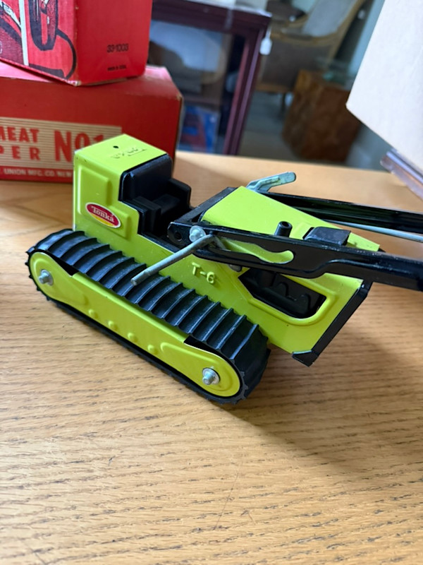Vintage Green Tonka bulldozer