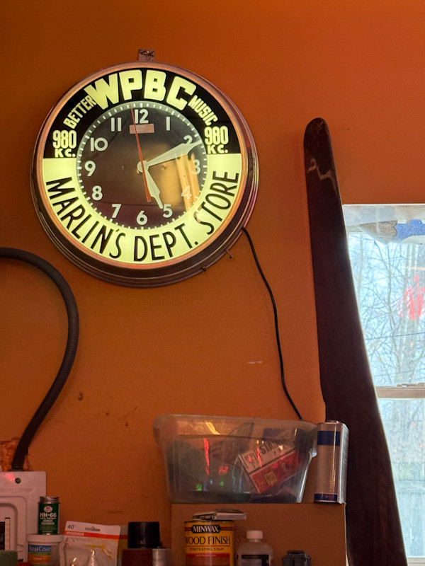 Advertisement clock