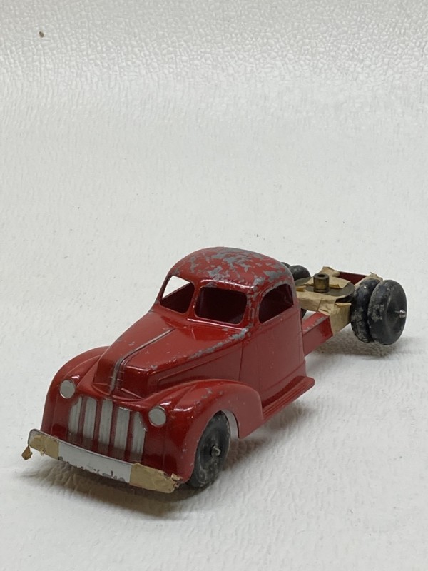 Hubley kiddie toy truck (no back)